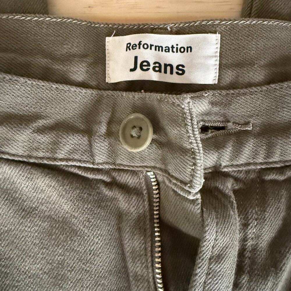 Reformation Jeans Bailey high rise cargo pants in EUC sz 25